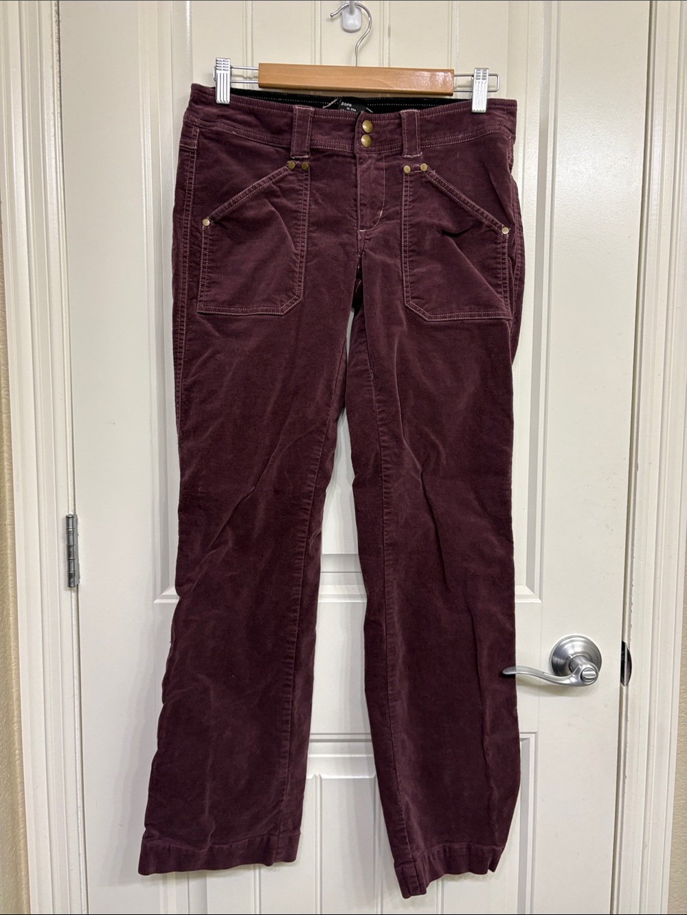 Kuhl Women's Straight-Leg Velvet Pants in Burgundy/purple